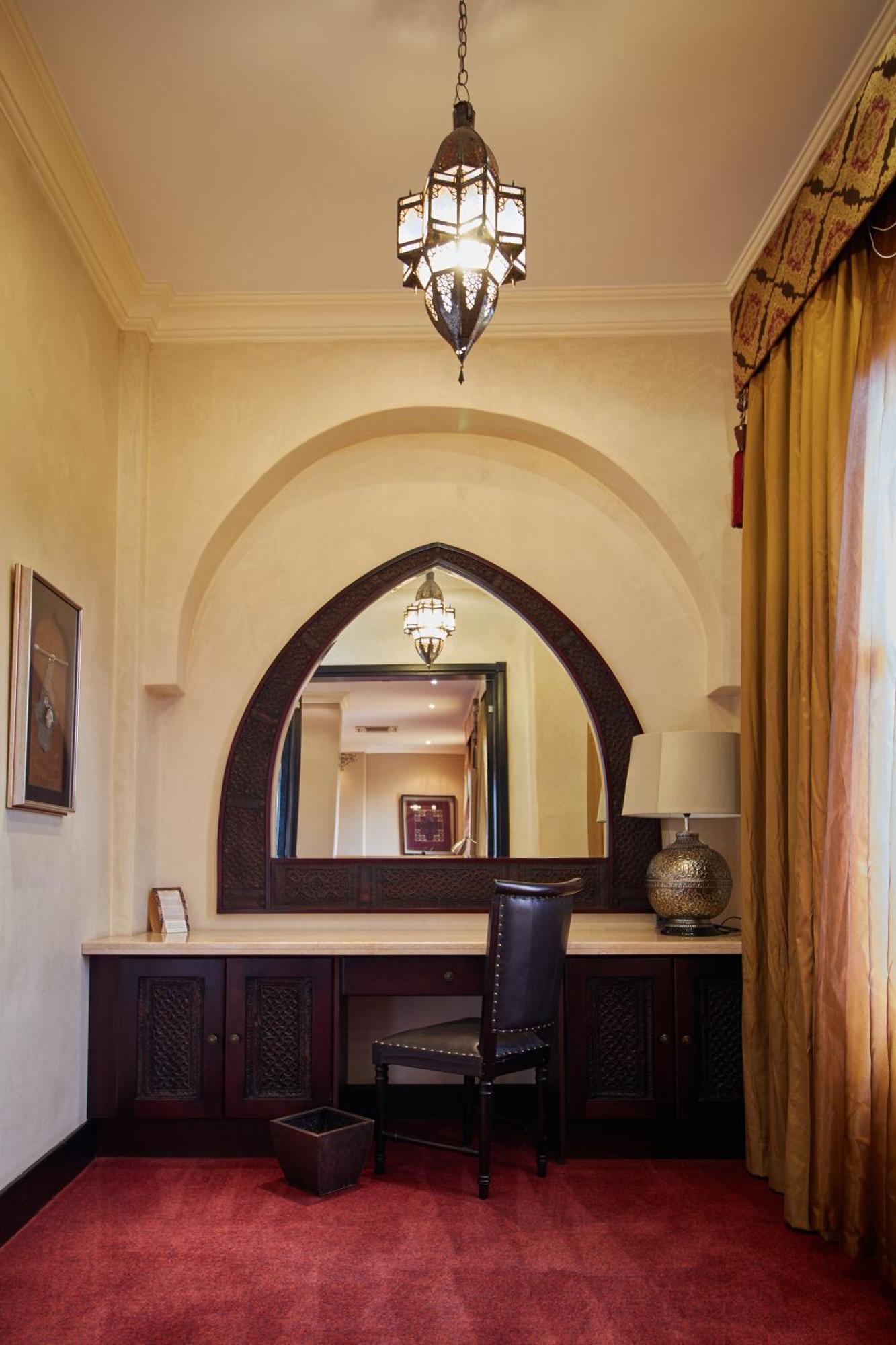 Royal Elephant Hotel & Conference Centre Центурион Экстерьер фото