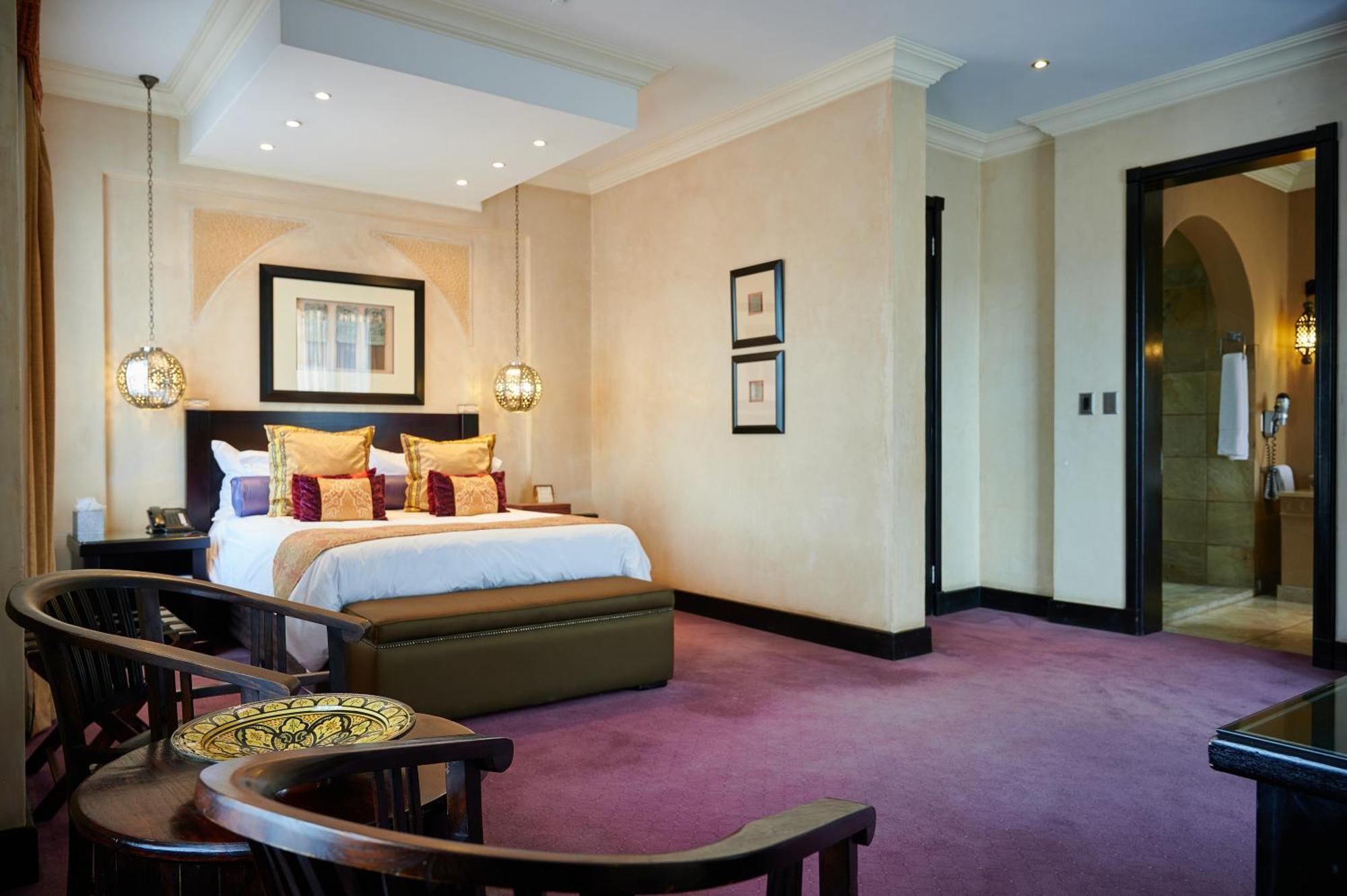 Royal Elephant Hotel & Conference Centre Центурион Экстерьер фото