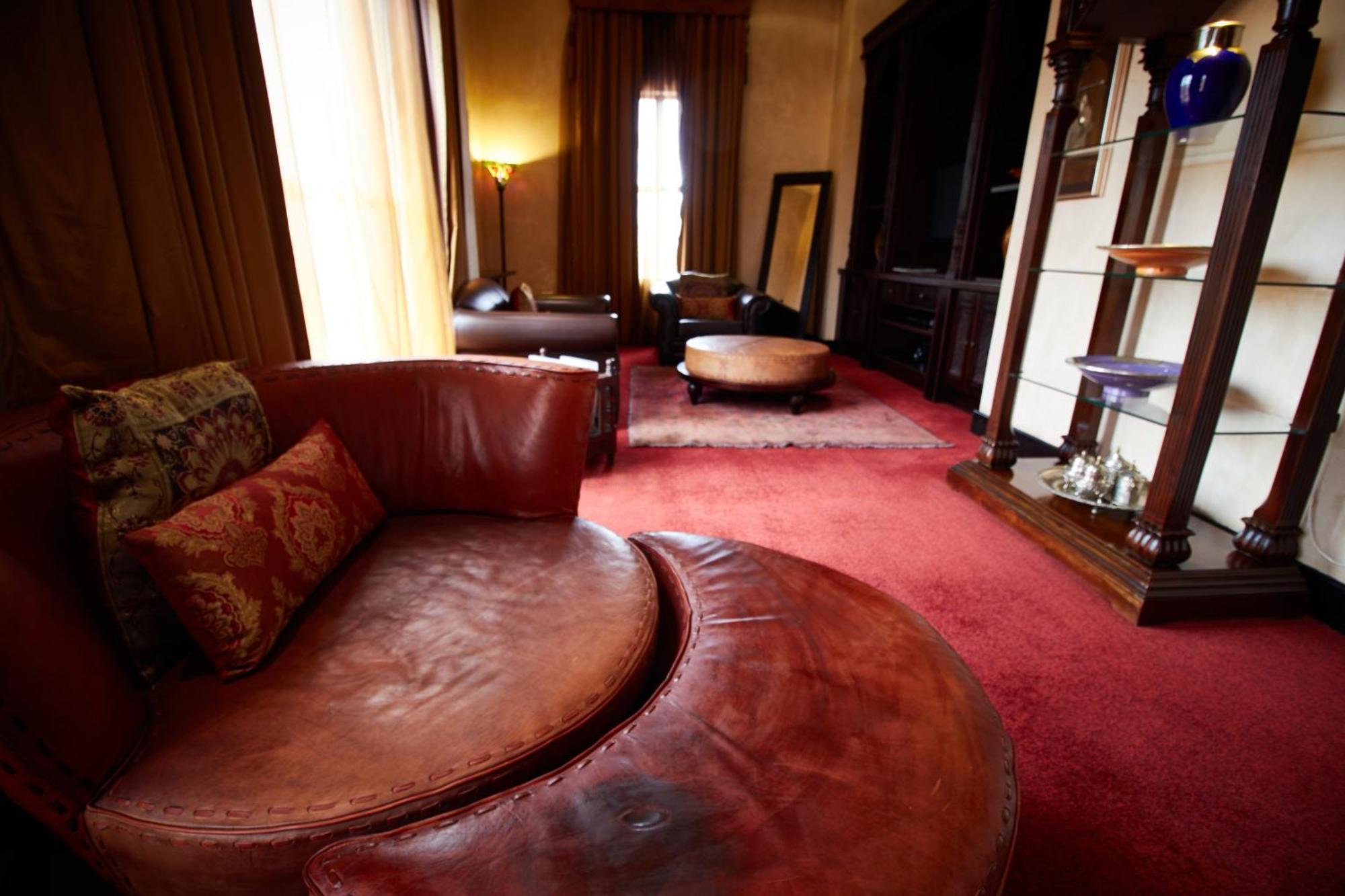 Royal Elephant Hotel & Conference Centre Центурион Экстерьер фото
